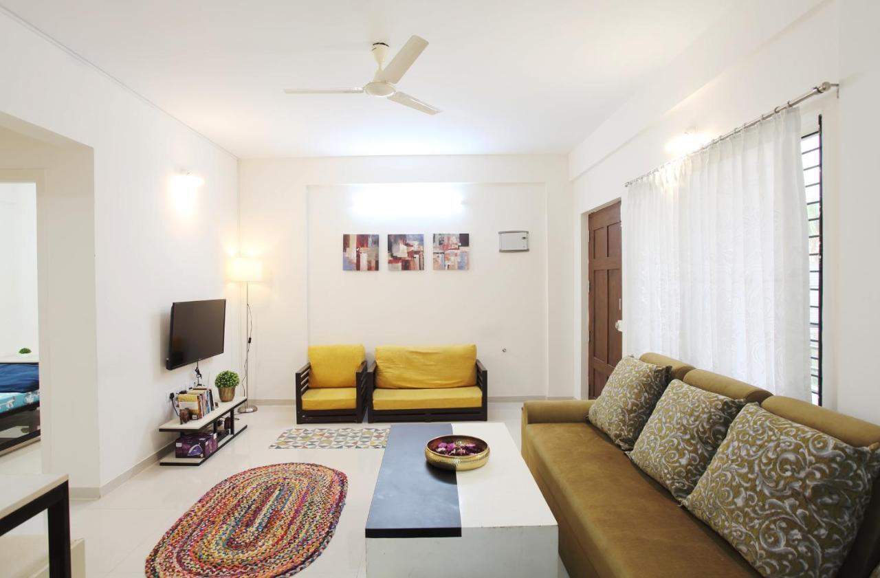 Qualtems Guest House-With Ac Options 벵갈루루 외부 사진