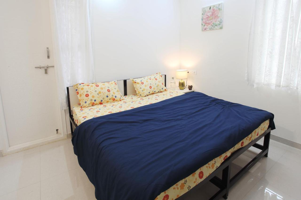 Qualtems Guest House-With Ac Options 벵갈루루 외부 사진