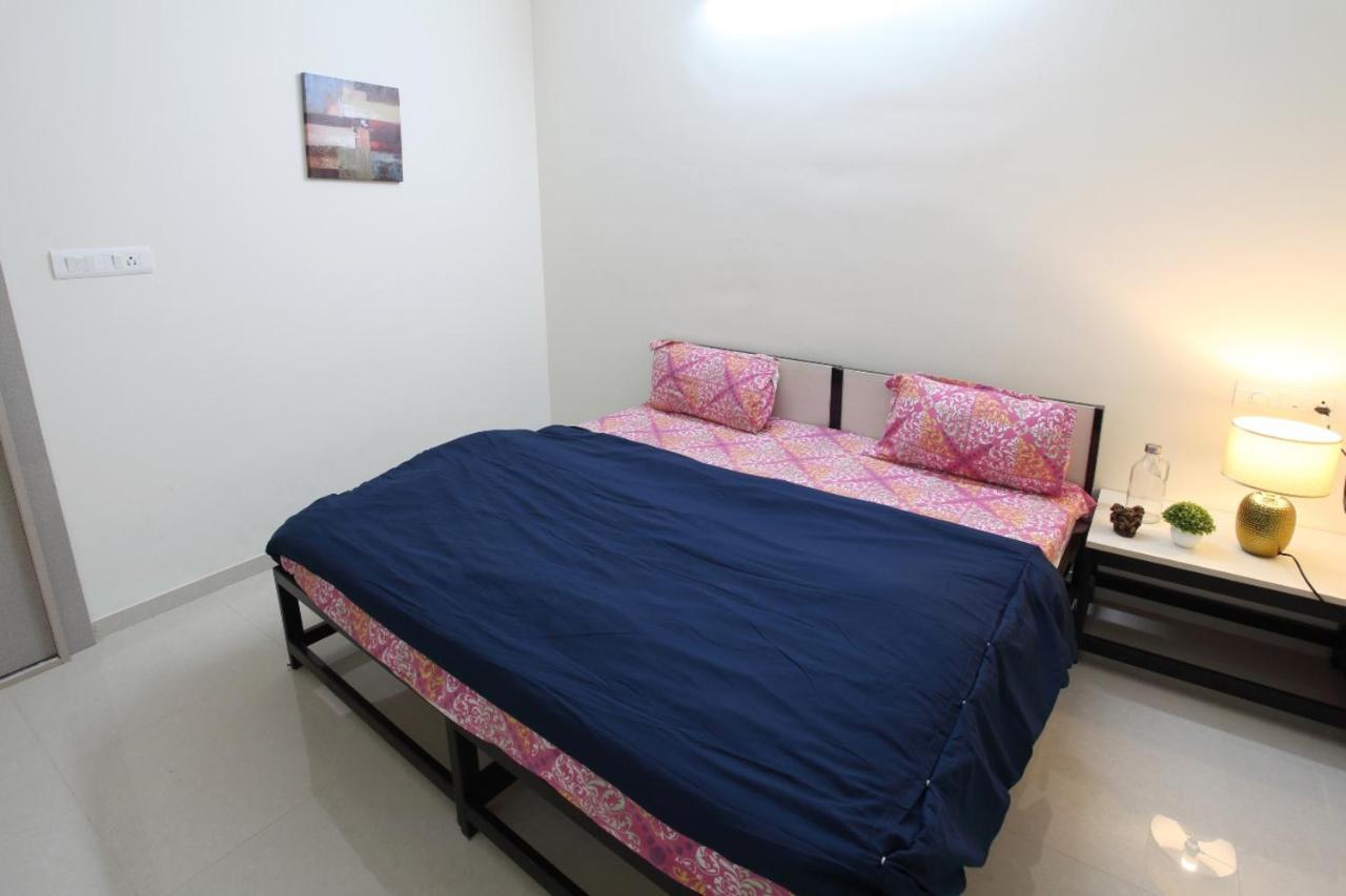 Qualtems Guest House-With Ac Options 벵갈루루 외부 사진