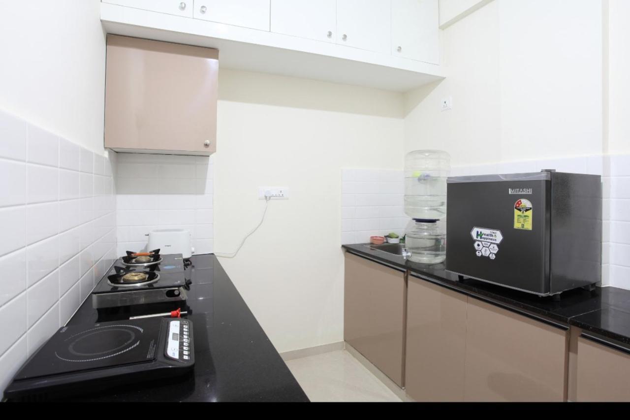 Qualtems Guest House-With Ac Options 벵갈루루 외부 사진