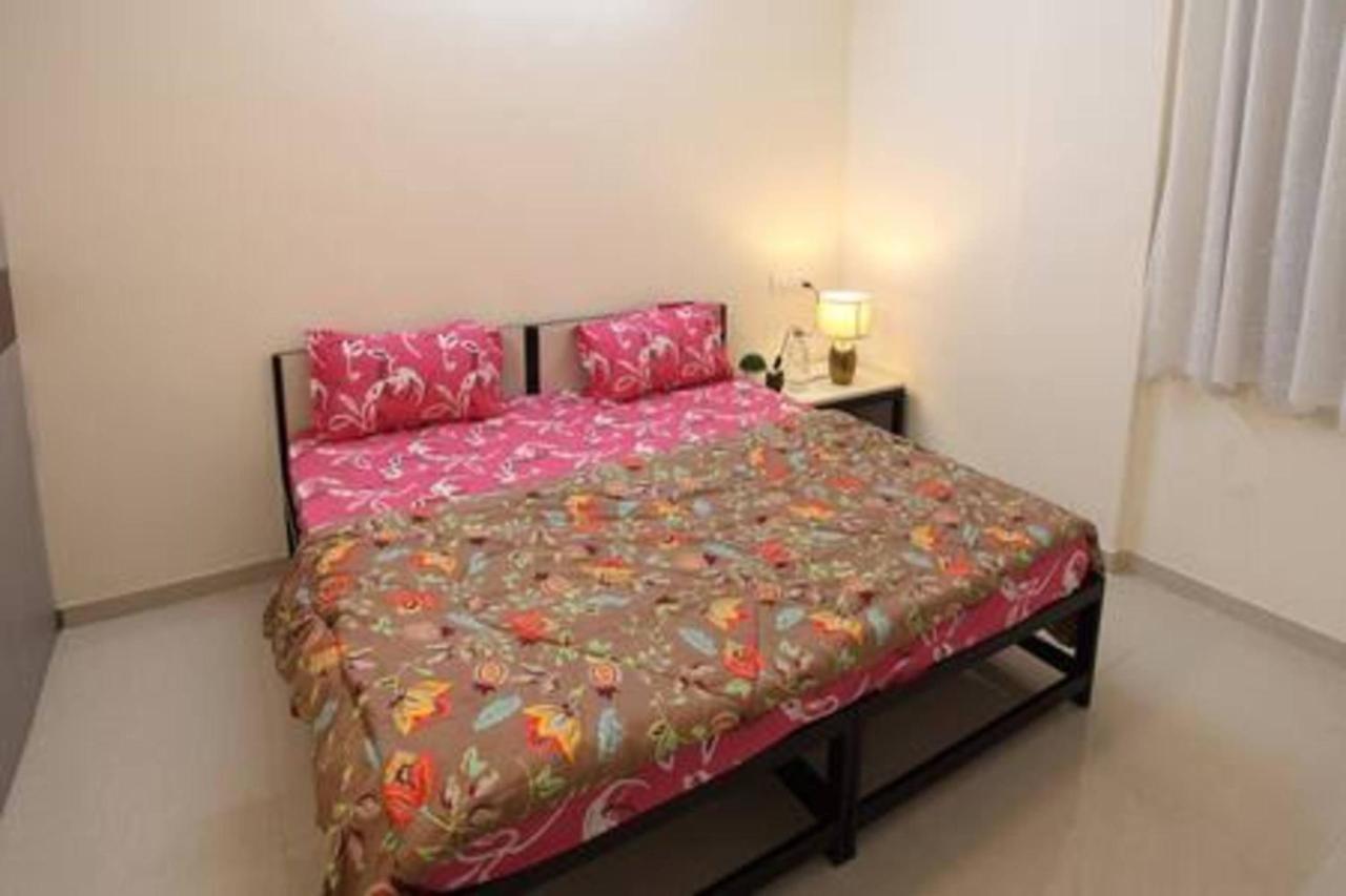 Qualtems Guest House-With Ac Options 벵갈루루 외부 사진